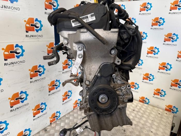 Begagnade Motor Volkswagen Polo V (6R) 1.0 12V BlueMotion Technology Pris € 300,00 Marginaltabell erbjuds av Autodemontage Rijnmond BV