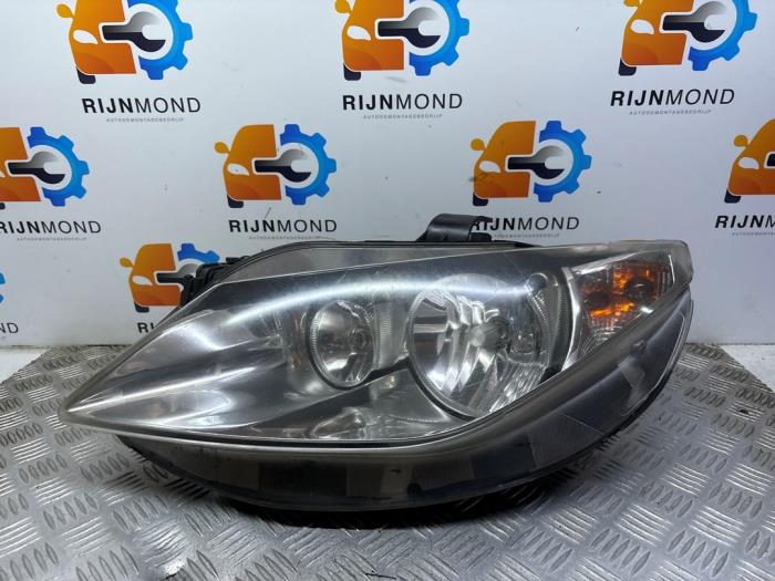 Używane Reflektor lewy Seat Ibiza IV (6J5) 1.2 TDI Ecomotive Cena € 50,00 Procedura marży oferowane przez Autodemontage Rijnmond BV