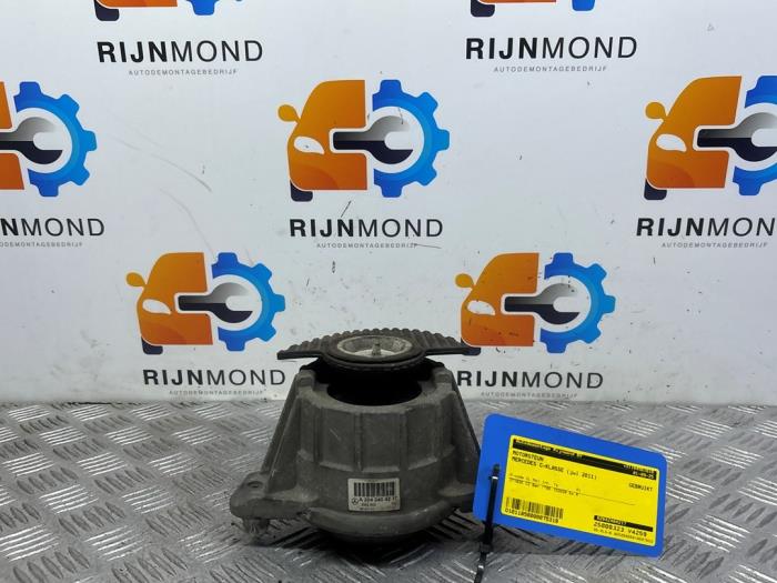 Used Engine mount Mercedes C (W204) 1.8 C-180 CGI 16V Price € 25,00 Margin scheme offered by Autodemontage Rijnmond BV