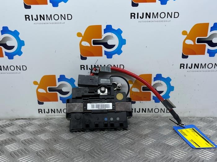 Begagnade Säkringsbox BMW 1 serie (E87/87N) 120i 16V Pris € 30,00 Marginaltabell erbjuds av Autodemontage Rijnmond BV
