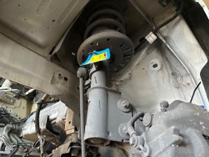 Begagnade Stötdämpare, vänster fram Peugeot Expert (V1/VA/VB/VE/VF/VT/VY) 2.0 Blue HDi 120 16V Pris € 60,00 Marginaltabell erbjuds av Autodemontage Rijnmond BV