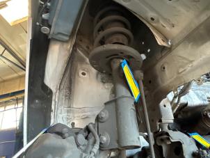 Begagnade Stötdämpare, höger fram Peugeot Expert (V1/VA/VB/VE/VF/VT/VY) 2.0 Blue HDi 120 16V Pris € 60,00 Marginaltabell erbjuds av Autodemontage Rijnmond BV