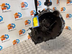 Usados Caja de cambios Hyundai i20 1.2i 16V Precio € 300,00 Norma de margen ofrecido por Autodemontage Rijnmond BV