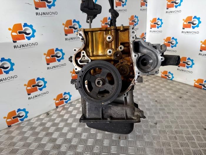 Used Engine crankcase Hyundai i20 1.2i 16V Price € 300,00 Margin scheme offered by Autodemontage Rijnmond BV