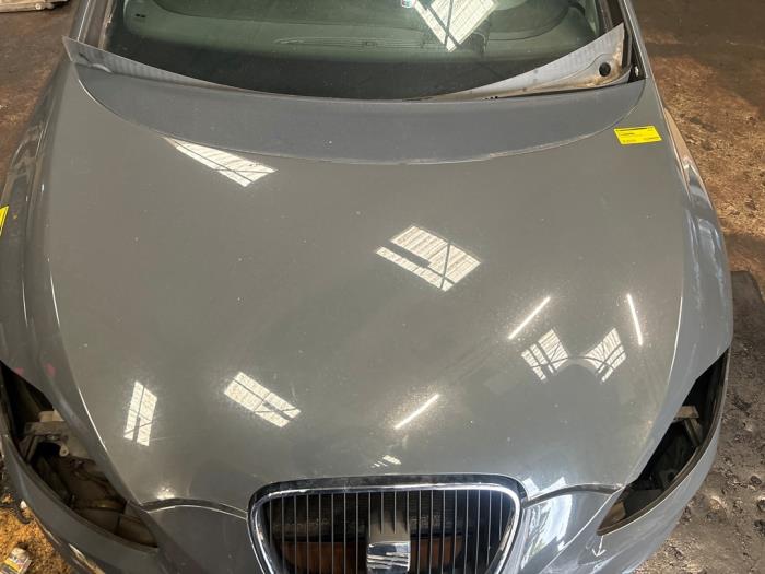 Używane Maska Seat Leon (1P1) 1.4 TSI 16V Cena € 125,00 Procedura marży oferowane przez Autodemontage Rijnmond BV