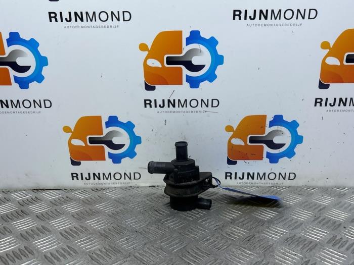 Begagnade Extra vattenpump Seat Leon (1P1) 1.4 TSI 16V Pris € 14,99 Marginaltabell erbjuds av Autodemontage Rijnmond BV