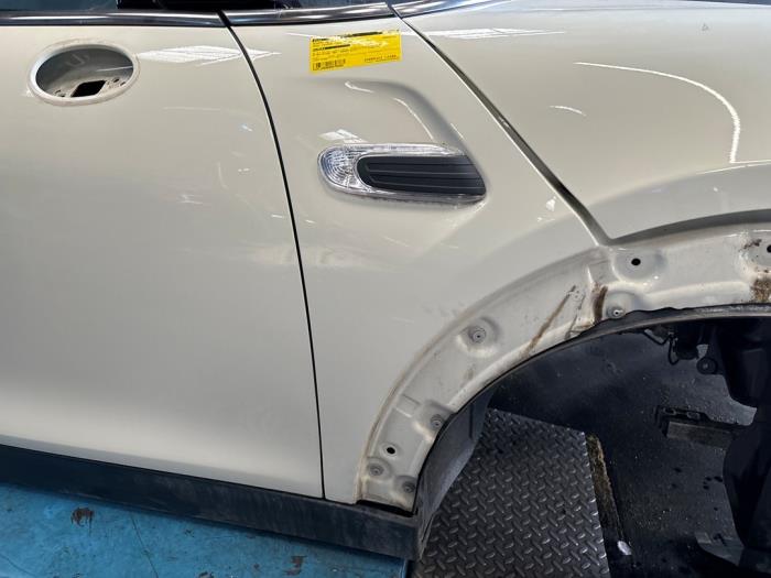 Framskärm, höger från en MINI Mini (F56) 1.5 12V Cooper 2015