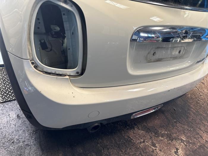 Bakre stötfångare från en MINI Mini (F56) 1.5 12V Cooper 2015