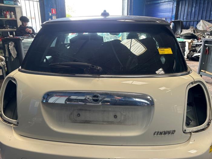 Baklucka från en MINI Mini (F56) 1.5 12V Cooper 2015