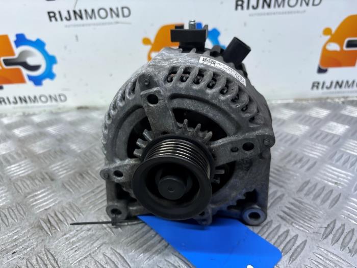 Dynamo från en MINI Mini (F56) 1.5 12V Cooper 2015