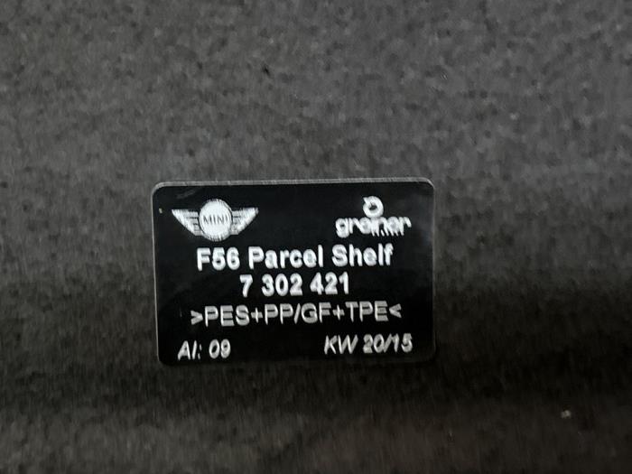Hatthylla från en MINI Mini (F56) 1.5 12V Cooper 2015