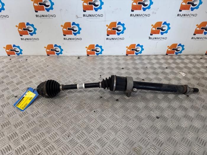Drivaxel, höger fram från en MINI Mini (F56) 1.5 12V Cooper 2015
