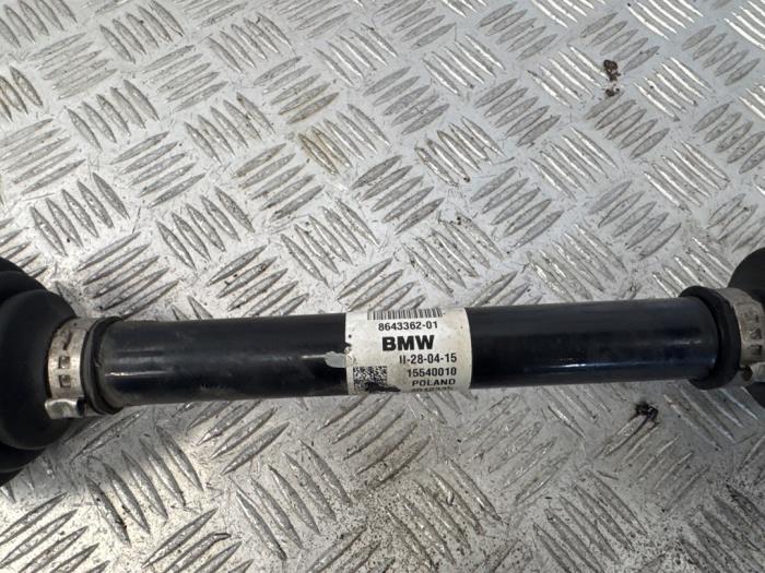 Drivaxel, höger fram från en MINI Mini (F56) 1.5 12V Cooper 2015