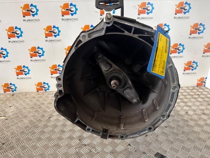 Gebrauchte Getriebe BMW 1 serie (F21) 116d 1.5 12V TwinPower Preis € 272,25 Mit Mehrwertsteuer angeboten von Autodemontage Rijnmond BV