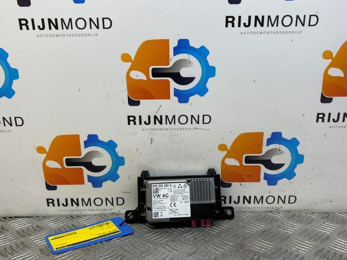 Begagnade Telefonmodul Audi A3 Sportback (8YA) 1.0 30 TFSI 12V Pris € 190,00 Marginaltabell erbjuds av Autodemontage Rijnmond BV