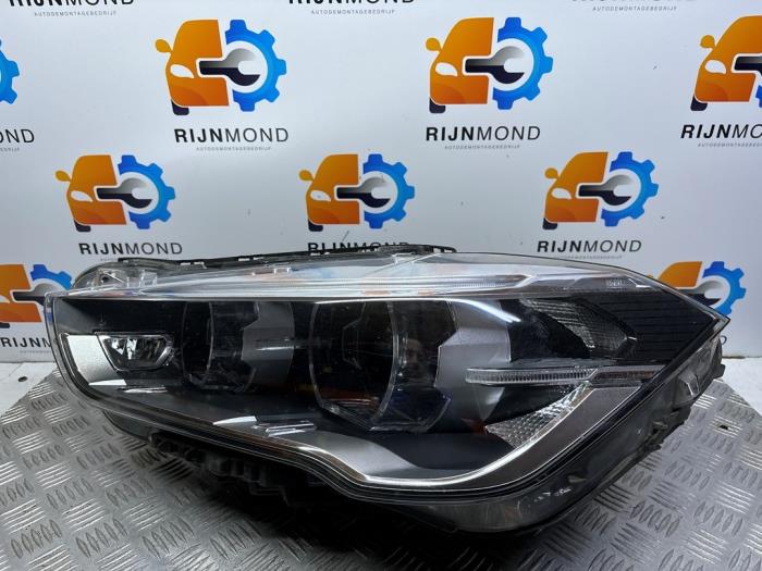 Używane Reflektor lewy BMW X1 (F48) sDrive 18i 1.5 12V TwinPower Turbo Cena € 907,49 Z VAT oferowane przez Autodemontage Rijnmond BV