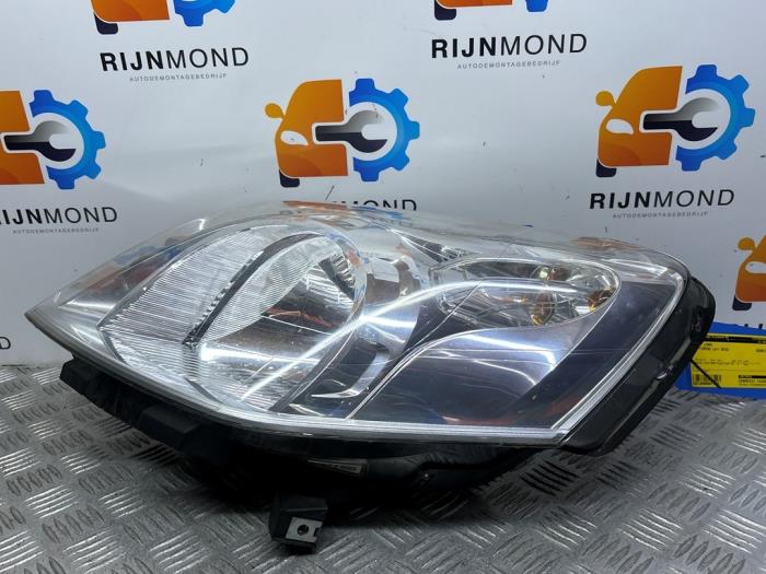 Używane Reflektor lewy Fiat Fiorino (225) 1.3 D 16V Multijet 80 Cena € 49,99 Procedura marży oferowane przez Autodemontage Rijnmond BV