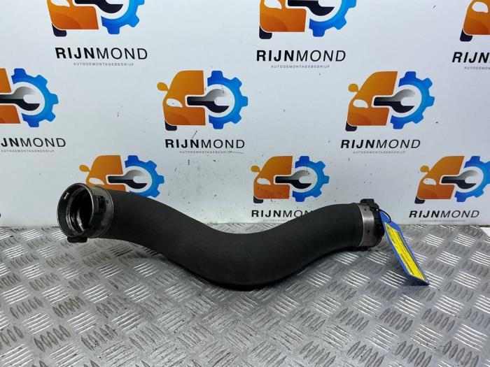 Gebrauchte Intercooler Schlauch BMW 1 serie (F21) 116d 1.5 12V TwinPower Preis € 30,24 Mit Mehrwertsteuer angeboten von Autodemontage Rijnmond BV