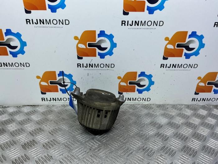 Used Engine mount Mercedes CLS (C218) 350 CDI BlueEfficiency,d 3.0 V6 24V Price € 36,24 Inclusive VAT offered by Autodemontage Rijnmond BV