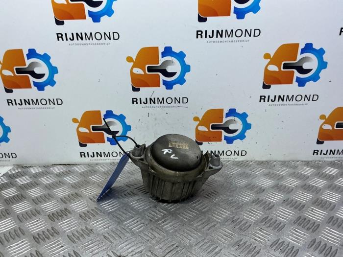 Used Engine mount Mercedes CLS (C218) 350 CDI BlueEfficiency,d 3.0 V6 24V Price € 36,24 Inclusive VAT offered by Autodemontage Rijnmond BV