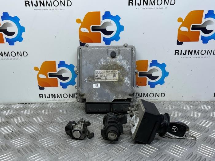 Used Ignition lock + computer Mercedes CLS (C218) 350 CDI BlueEfficiency,d 3.0 V6 24V Price on request offered by Autodemontage Rijnmond BV