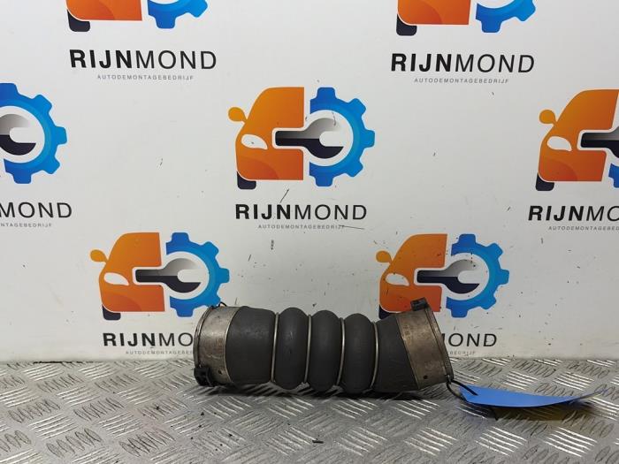 Usagé Tuyau intercooler BMW 5 serie (G30) 530d 3.0 TwinPower Turbo 24V Prix € 30,24 Prix TTC proposé par Autodemontage Rijnmond BV