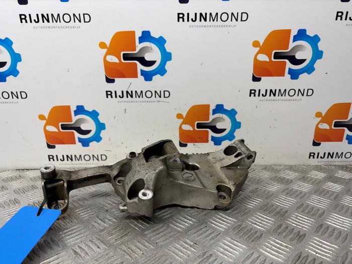 Usagé Support dynamo haut Opel Corsa F (UB/UH/UP) 1.2 Turbo 12V 100 Prix € 24,19 Prix TTC proposé par Autodemontage Rijnmond BV