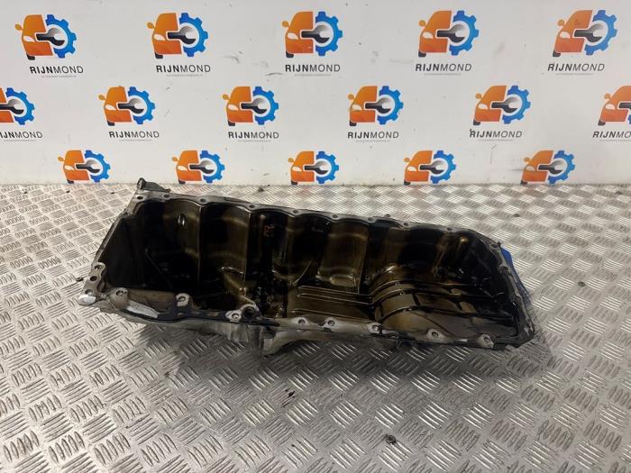 Gebrauchte Ölwanne BMW 5 serie (G30) 530d 3.0 TwinPower Turbo 24V Preis auf Anfrage angeboten von Autodemontage Rijnmond BV
