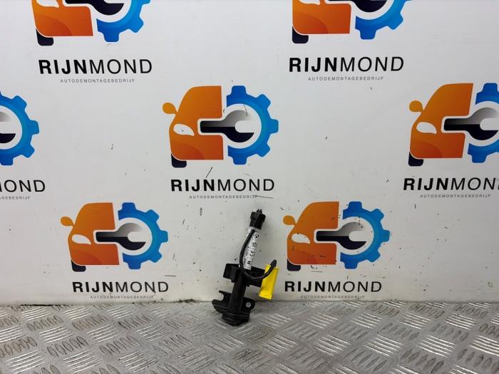 Begagnade Manöverdon HSR BMW X3 (G01) xDrive 30i 2.0 TwinPower Turbo 16V Pris € 181,50 Inklusive moms erbjuds av Autodemontage Rijnmond BV