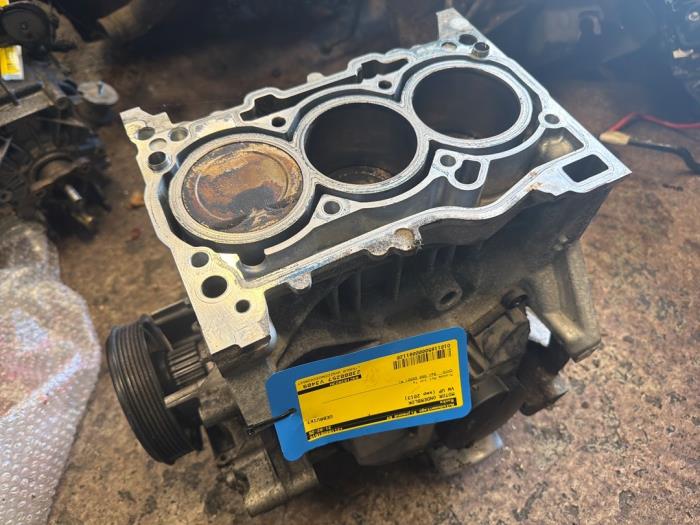 Used Engine crankcase Volkswagen Up! (121) 1.0 12V 60 Price on request offered by Autodemontage Rijnmond BV