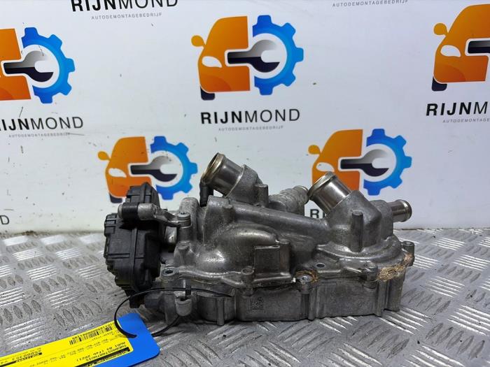 Begagnade Termostathus Audi A3 Sportback (8YA) 1.0 30 TFSI 12V Pris € 50,00 Marginaltabell erbjuds av Autodemontage Rijnmond BV