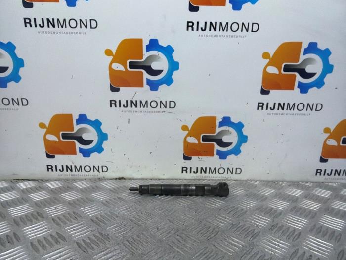 Usagé Injecteurs Mercedes B (W246/W242) 1.8 B-180 CDI BlueEFFICIENCY 16V Prix € 114,94 Prix TTC proposé par Autodemontage Rijnmond BV