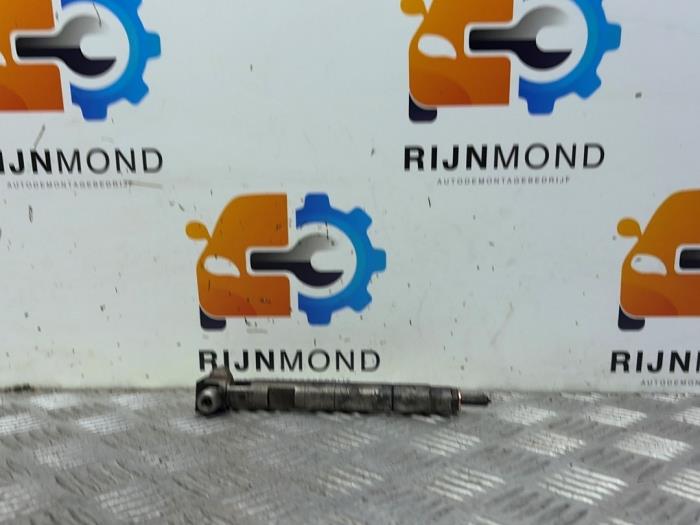 Usagé Injecteurs Mercedes B (W246/W242) 1.8 B-180 CDI BlueEFFICIENCY 16V Prix € 181,50 Prix TTC proposé par Autodemontage Rijnmond BV