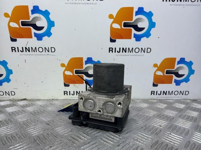 Begagnade ABS-pump Ford Transit 2.2 TDCi 16V Pris € 19,99 Marginaltabell erbjuds av Autodemontage Rijnmond BV
