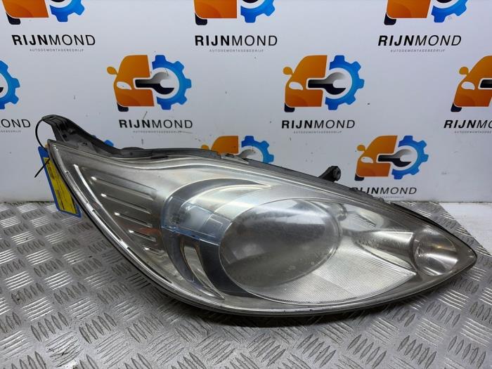 Używane Reflektor prawy Ford Ka II 1.2 Cena € 69,99 Procedura marży oferowane przez Autodemontage Rijnmond BV