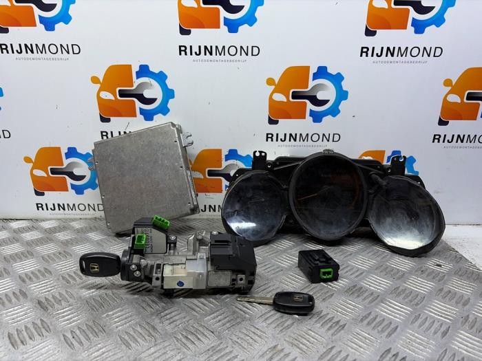 Used Ignition lock + computer Honda Jazz (GD/GE2/GE3) 1.3 i-Dsi Price € 149,99 Margin scheme offered by Autodemontage Rijnmond BV