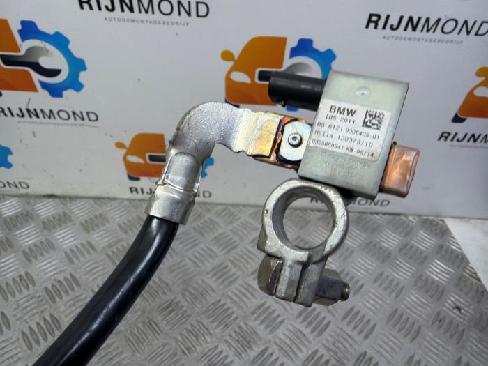 Batterisensor från en BMW 4 serie (F32) 420d 2.0 16V 2014