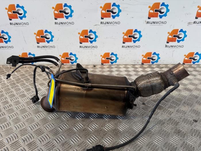 Begagnade Partikelfilter BMW 4 serie (F32) 420d 2.0 16V Pris på förfrågan erbjuds av Autodemontage Rijnmond BV