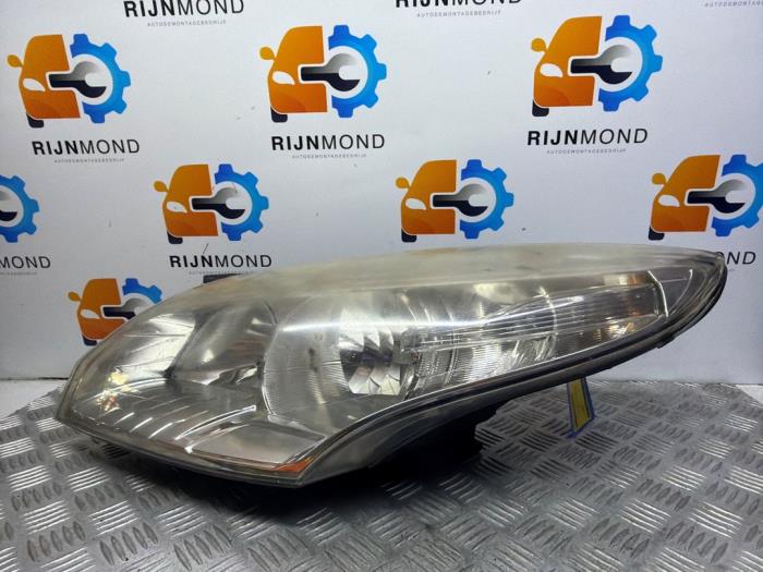 Używane Reflektor lewy Renault Megane III Berline (BZ) 1.5 dCi 110 Cena € 99,99 Procedura marży oferowane przez Autodemontage Rijnmond BV
