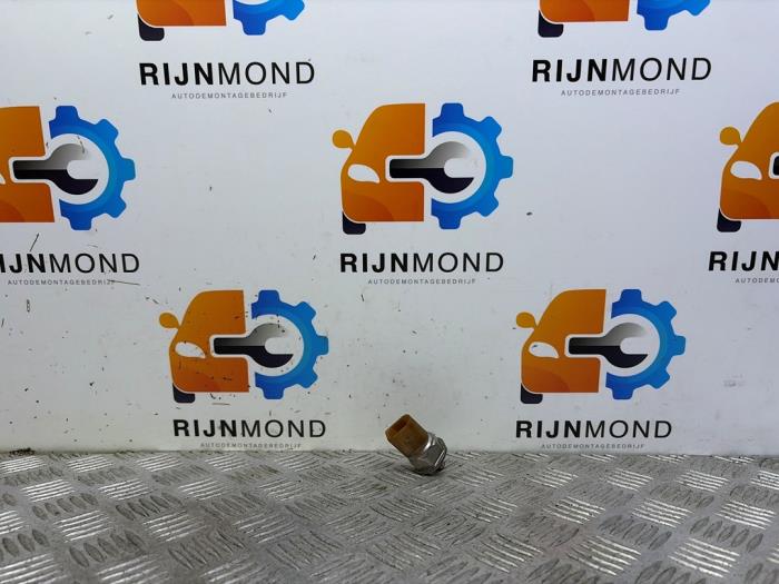 Begagnade Bränsletryckssensor Volkswagen Golf VI (5K1) 1.4 TSI 122 16V Pris € 14,99 Marginaltabell erbjuds av Autodemontage Rijnmond BV