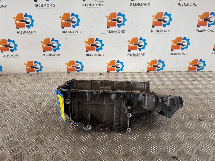 Usagé Couvercle carter Mercedes B (W246/W242) 2.1 B-200 CDI BlueEFFICIENCY, B-200d 16V Prix sur demande proposé par Autodemontage Rijnmond BV