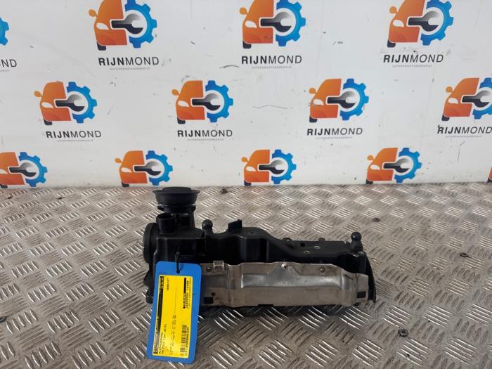 Usagé Couvercle soupapes Volkswagen Polo V (6R) 1.4 TDI DPF BlueMotion technology Prix sur demande proposé par Autodemontage Rijnmond BV