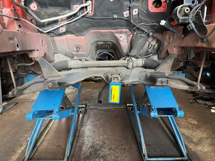 Used Subframe Toyota Yaris II (P9) 1.3 16V VVT-i Price on request offered by Autodemontage Rijnmond BV