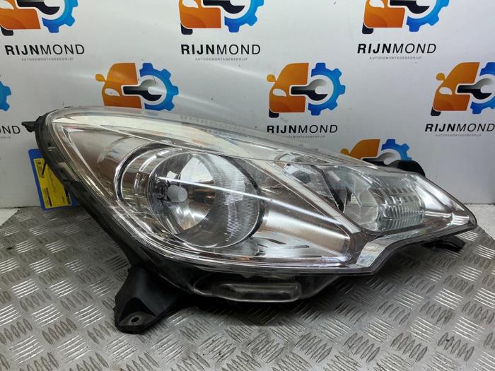 Używane Reflektor prawy Citroen C3 (SC) 1.4 Cena € 80,00 Procedura marży oferowane przez Autodemontage Rijnmond BV