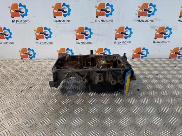 Gebrauchte Ölwanne Peugeot 3008 II (M4/MC/MJ/MR) 1.2 12V e-THP PureTech 130 Preis auf Anfrage angeboten von Autodemontage Rijnmond BV
