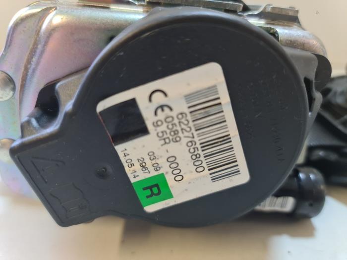 Front seatbelt, right from a Mercedes-Benz C (W205) C-220 2.2 CDI BlueTEC, C-220 d 16V 2014