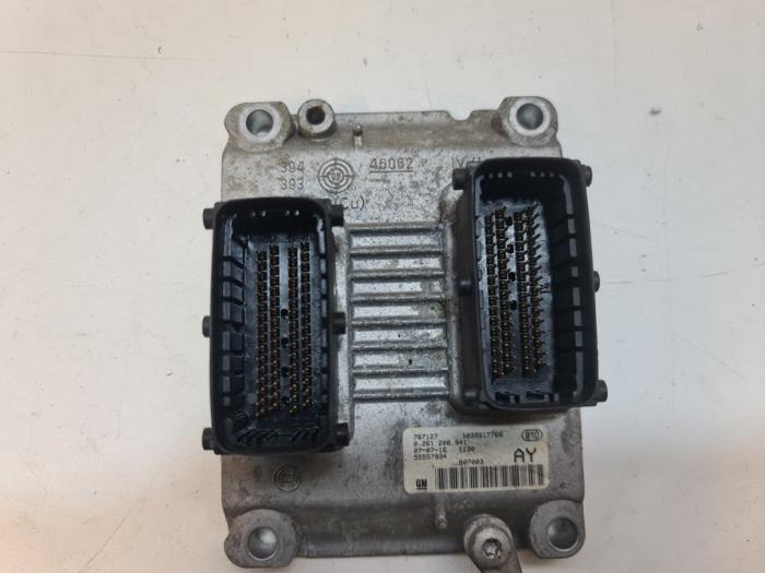 Engine management computer Opel Corsa D 1.2 16V - 787127 Z12XEP