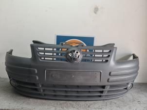 Używane Zderzak przedni Volkswagen Caddy III (2KA,2KH,2CA,2CH) 2.0 SDI Cena € 100,00 Procedura marży oferowane przez Autodemontage VDW