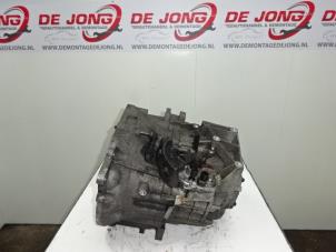 Usados Caja de cambios Volvo V50 (MW) 2.0 D 16V Precio € 295,00 Norma de margen ofrecido por Autodemontagebedrijf de Jong