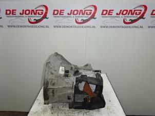 Usados Caja de cambios Ford Fiesta 6 (JA8) 1.4 TDCi Precio € 250,00 Norma de margen ofrecido por Autodemontagebedrijf de Jong